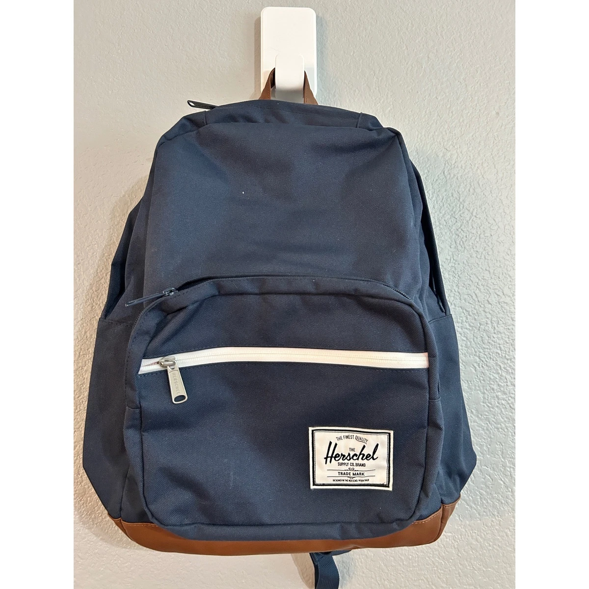 17in laptop travel backpack BANGE Large 17 inch Durable XL Heavy Duty Backpack The exterior features a African Print Monkey Bag Option:RB V2 category__DYANMIC_SG_CAMPAIGN_NIKE20PROMO