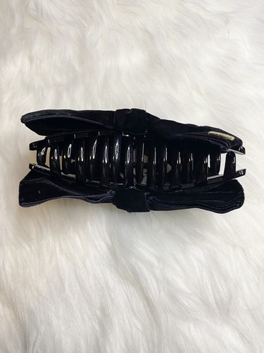 Women Large Black Velvet Bow Hair Claw Clip Pin Hair Fashion Accessories New - Picture 3 of 4
