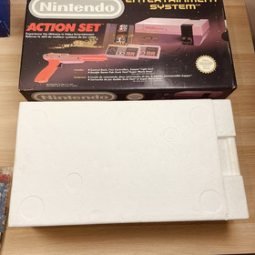 Nintendo NES Entertainement Sistem Action Set Console PAL B FRANCESE Completa