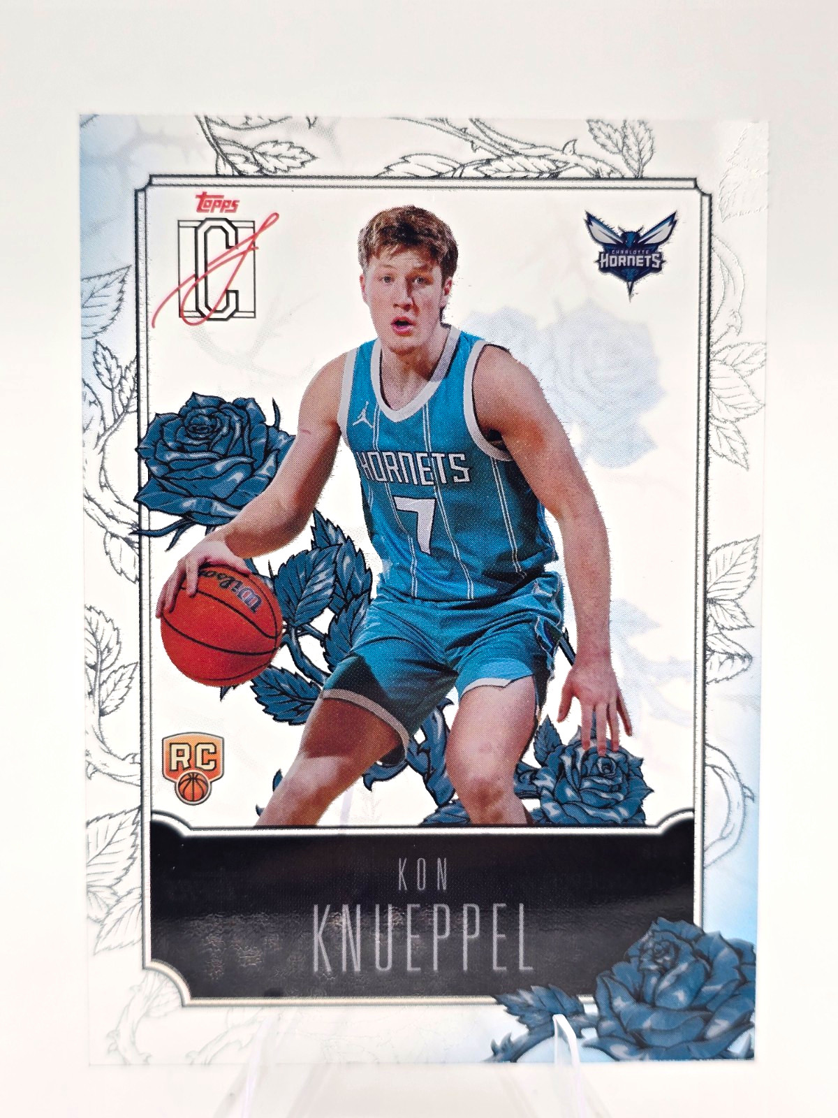 Topps Signature Class 2025-26 Kon Knueppel Roses Rookie Insert RC #R-18 Hornets