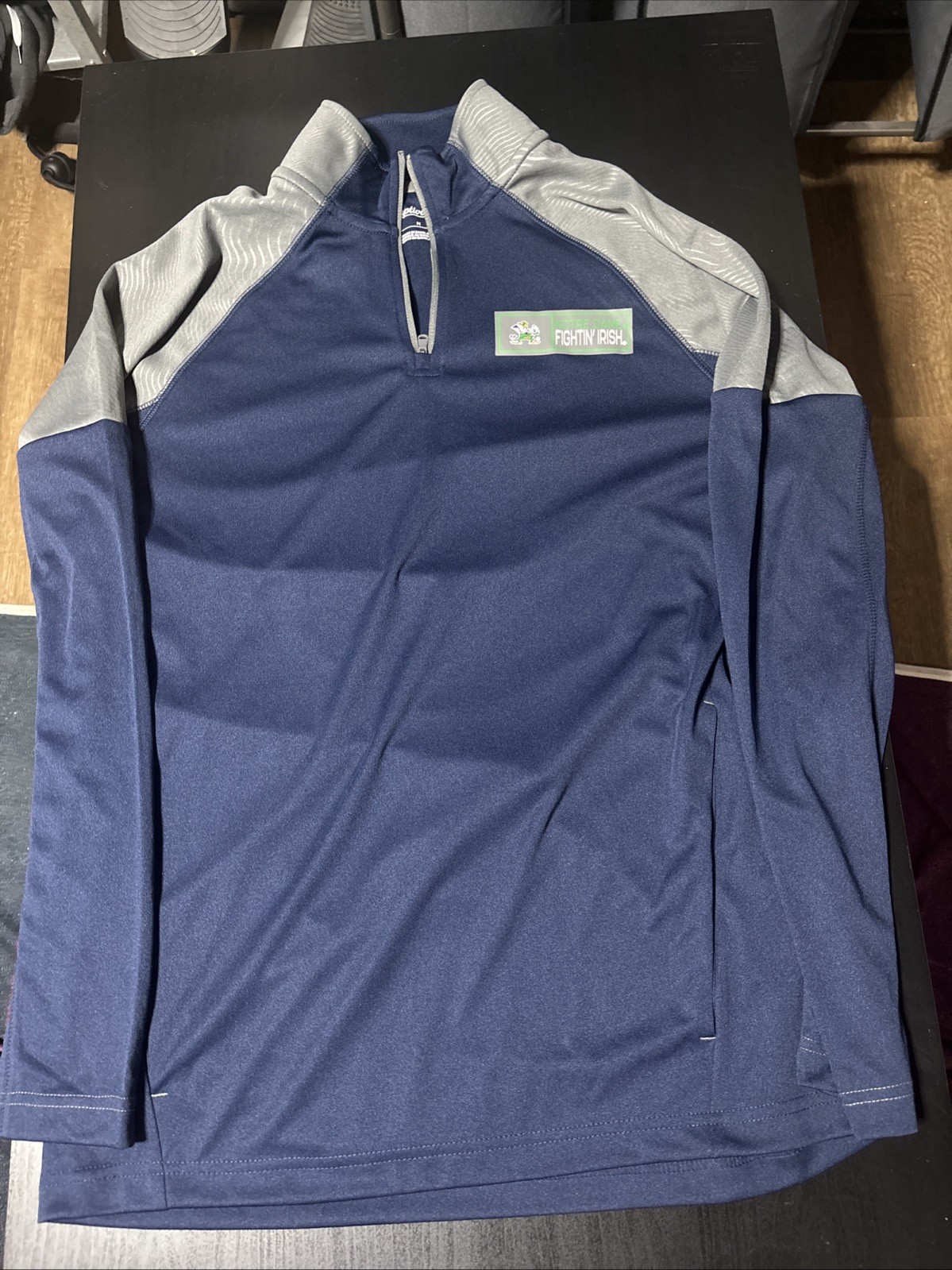 NCAA Univ of Notre Dame Fighting Irish 1/4 Zip Pullover NWT Long Sleeve Size M