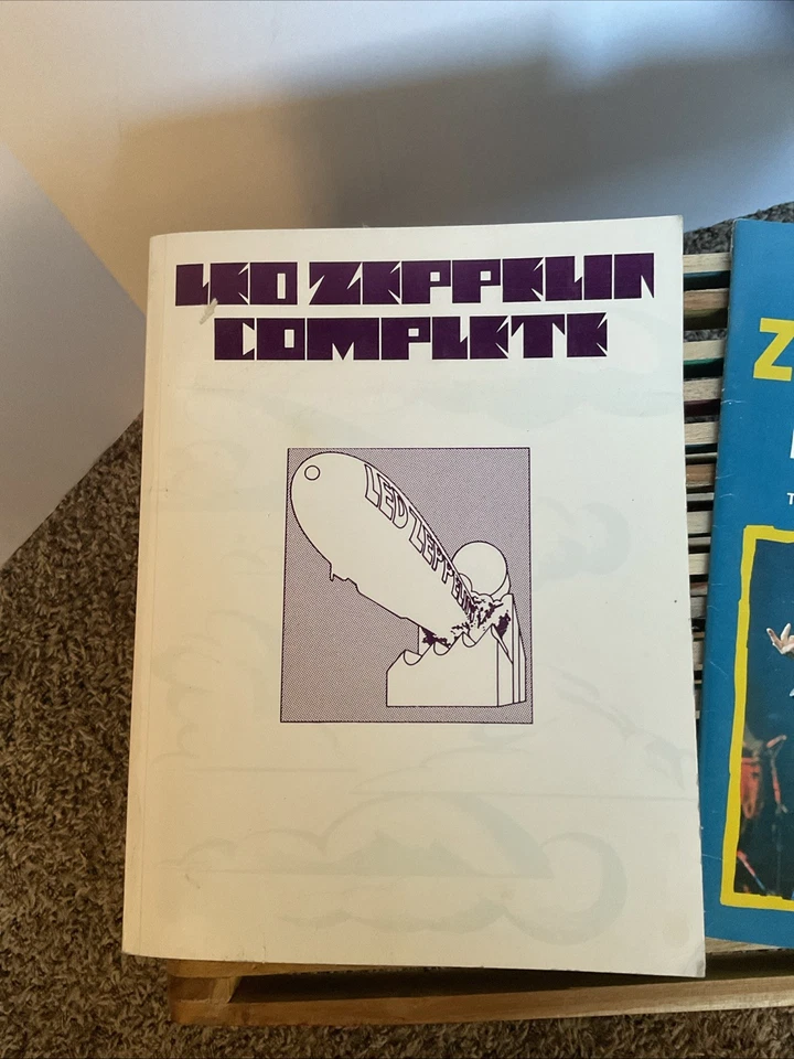 复古 LED ZEPPELIN 完整吉他歌曲集声乐和吉他乐谱 1973 歌词+ — 第 2/4 张图片