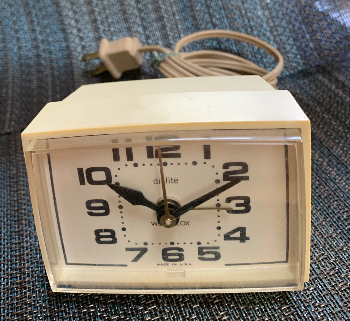 How Do You Set A Vintage Westclox Bold II Dialite Electric