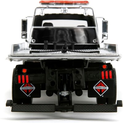 1/24 Jada International DuraStar 4400 Flatbed Tow Truck Matte