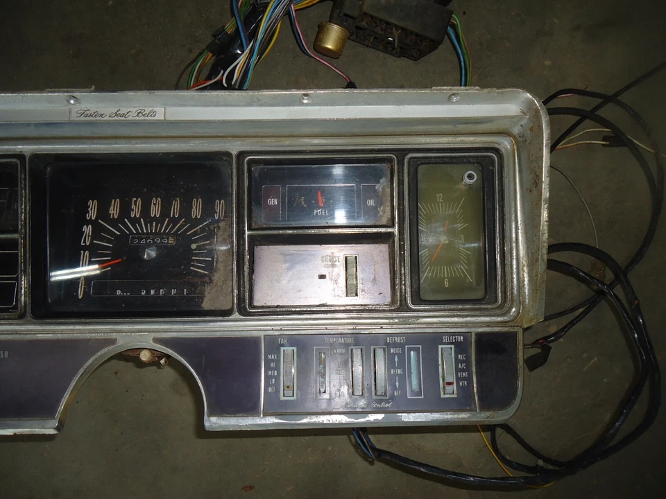 1968 BUICK LESABRE ПРИБОРНОЙ ПАНЕЛИ / БЕЗЕЛЬ 68 СПИДОМЕТР ДАТЧИКИ - Изображение 3 из 4