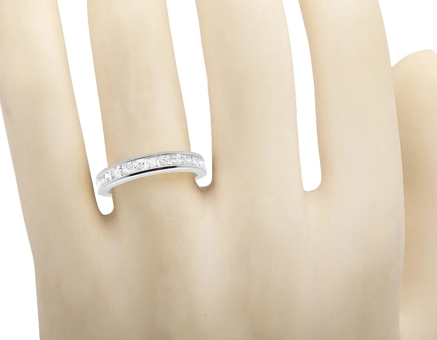 Anillo de compromiso de diamantes reales de princesa invisible de oro blanco de 10 quilates .50 quilates 3,5 mm Foto 2 de 4