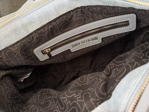 NEW! NWT TRUE RELIGION Logo Patch Multi-Pocket Tote Bag Light Blue Denim Gold - Picture 3 of 3