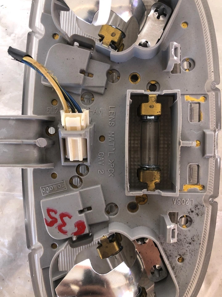 2006 FORD FUSION Front Interior Dome Light Map Lamp Overhead Reading Light OEM - Image 3 of 4