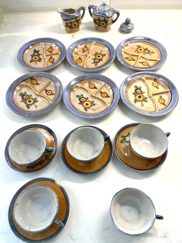 ANTIQUE CHILDS TEA SET, JAPAN-UNUSUAL DIVIDED PLATES