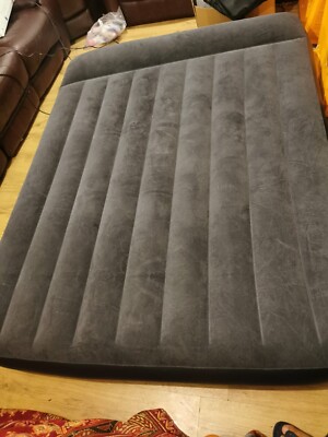 Intex Queen Size aufblasbare Gäste-Luftbettmatratze mit eingebauter elektrischer Pumpe