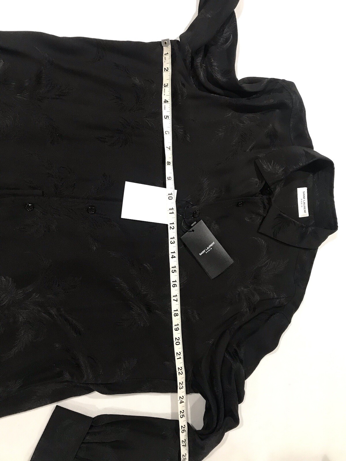 Camicia di seta jacquard Saint Laurent. 40 15.5. $1650