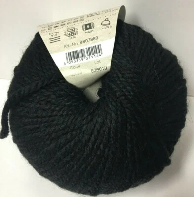 4 pelotes de laine/ 1 pelote =150g= 1 bonnet/ alpaga et laine/ noir - Photo 1/2