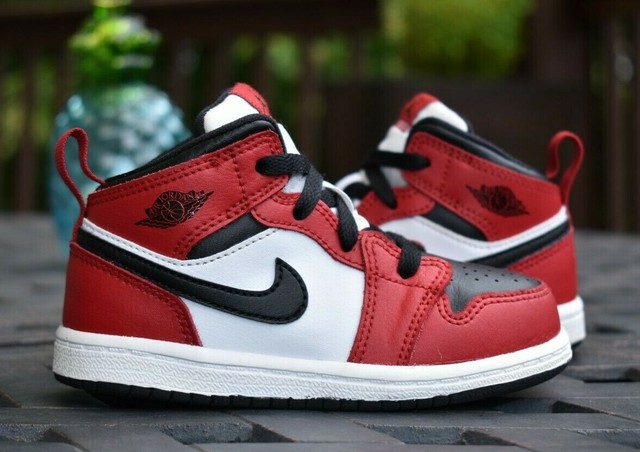 jordan 1 black toe red