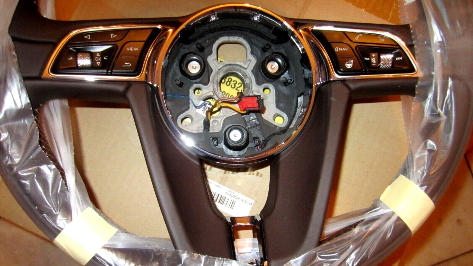 15-20 BENTLEY BENTAYGA  MULTIFUNCTION 3 SPOKE  STEERING WHEEL  PADDLES BRAND NEW