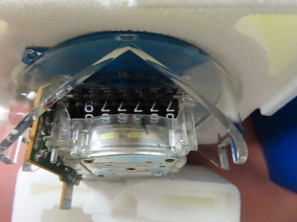 Volvo Speedometer OEM PN: 1363765 - Image 4 of 4