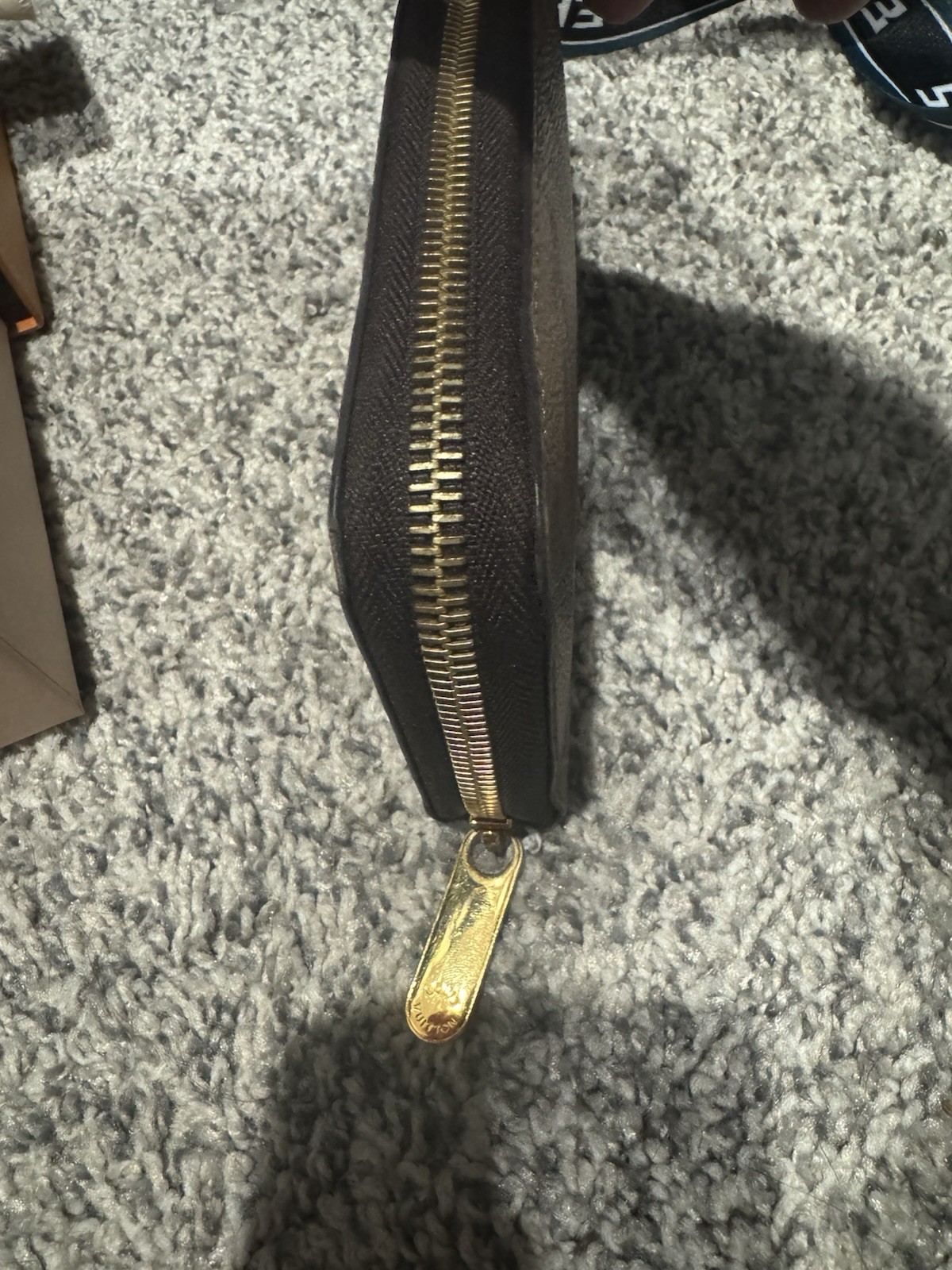 Authentic Louis Vuitton Large LV Monogram - image 7