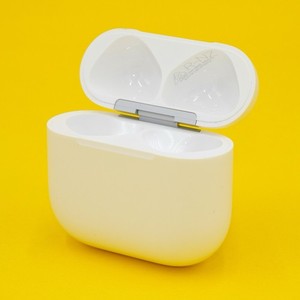 Apple AirPods 4 ANC