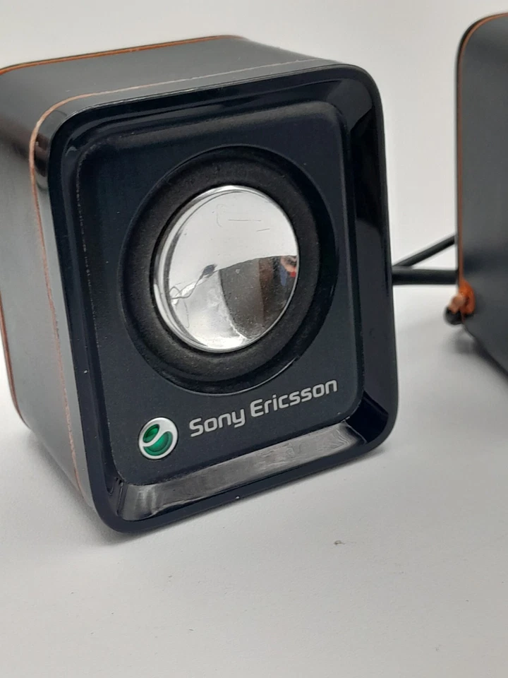 Sony Ericsson MPS-70 Portable Speakers - Image 2 of 4