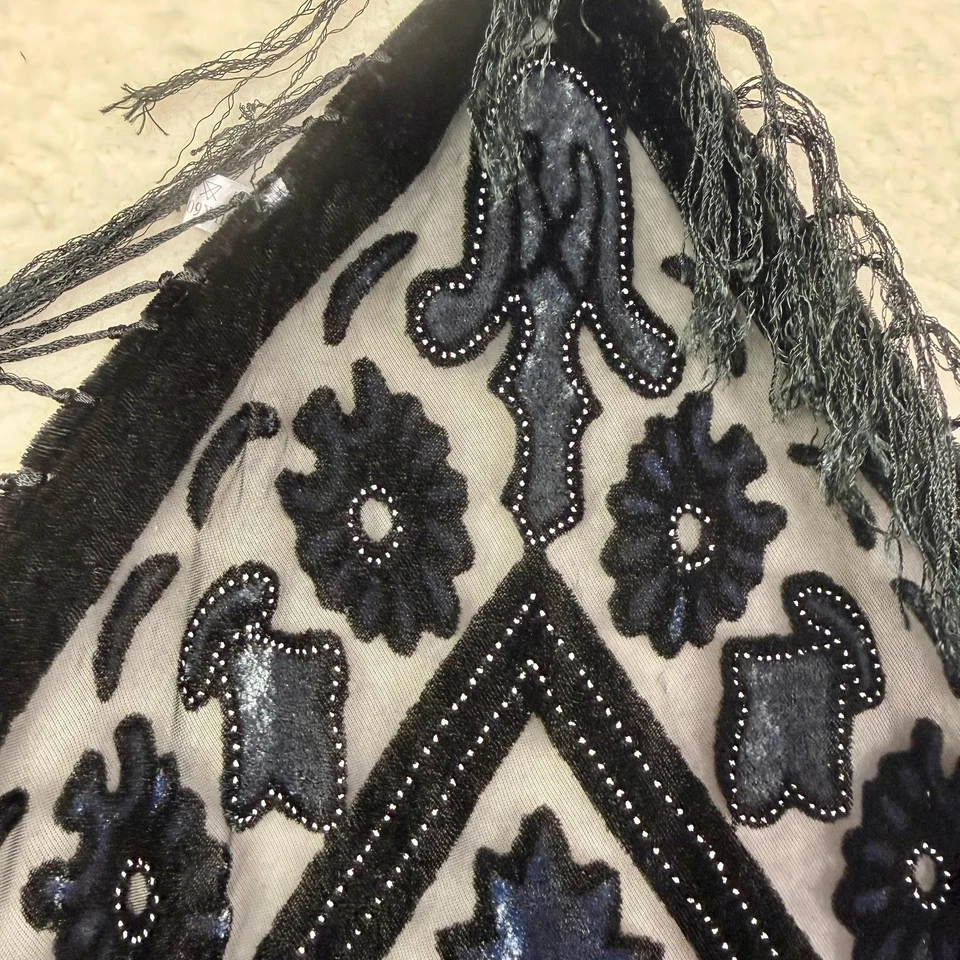 Mantón cuadrado de terciopelo Burnout para mujer talla única negro azul floral flecos envoltura Foto 2 de 4