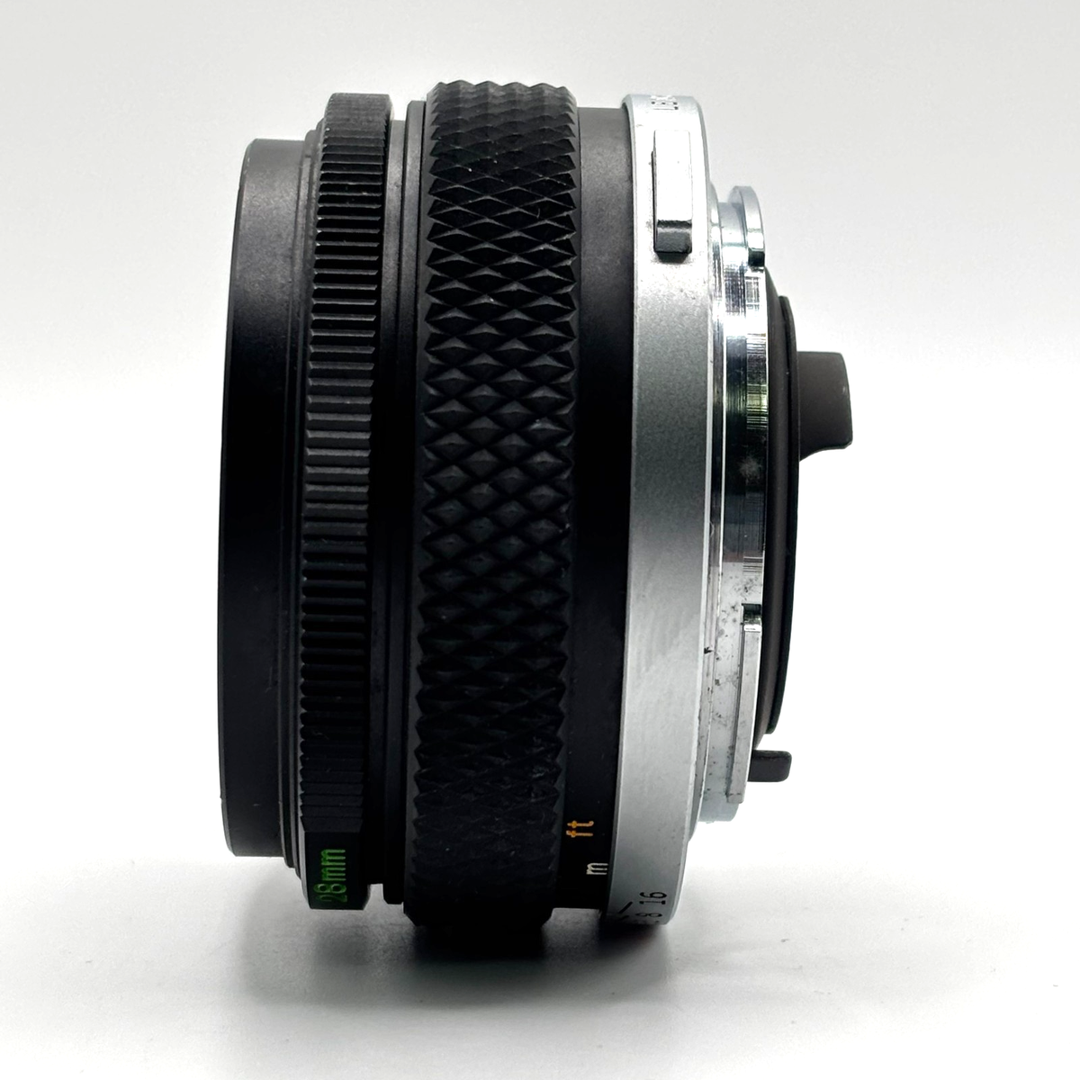 Olympus OM-System G.Zuiko 28mm f3.5 Auto-W Wide Lens Japan Vintage