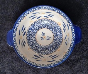 Beautifully Designed TEMP-TATIONS White, Blue, Red & Gold 4 qt Mixing Bowl TARA