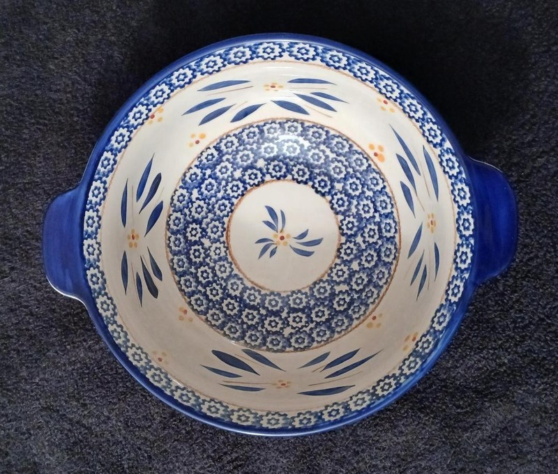 Beautifully Designed TEMP-TATIONS White, Blue, Red & Gold 4 qt Mixing Bowl TARA
