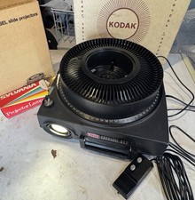 Kodak 650 Slide Projector, Carousel, Bulb, Remote Controller TESTED WORKS