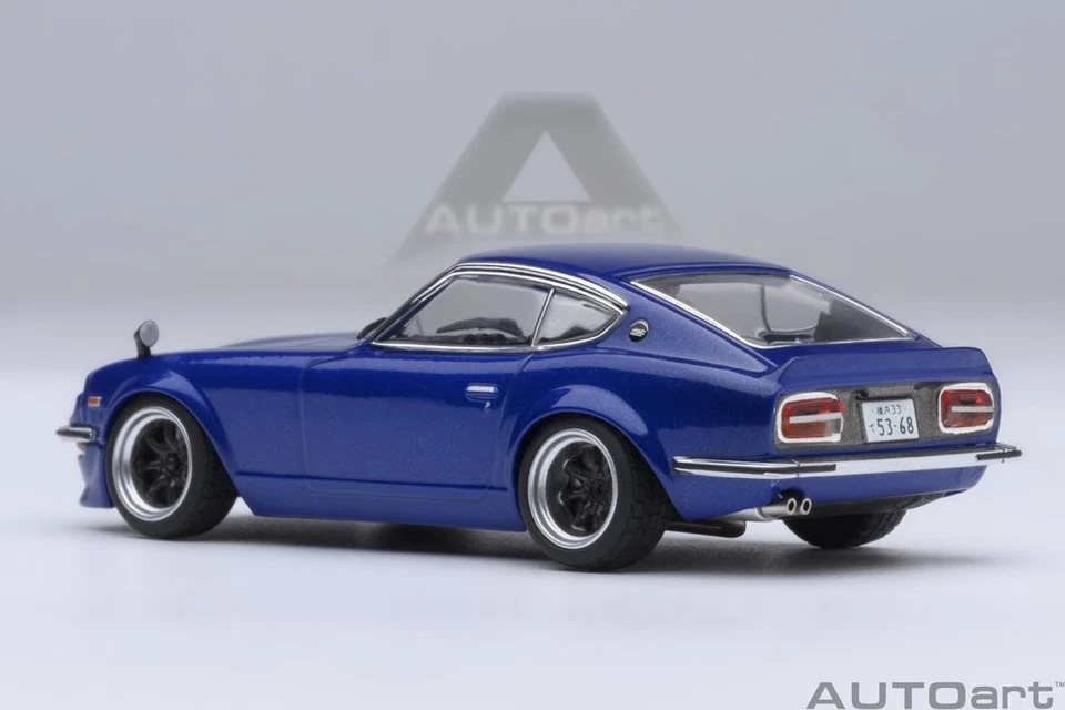 Nissan Fairlady Z (S30) Blu Akuma No Z Wangan Midnight Comic #1 1:64 Autoart - Immagine 2 di 4