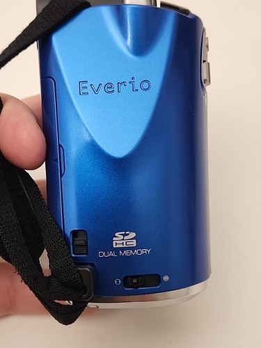 JVC Everio GZ-MS215AA Blue LCD Screen Dual Memory 45x Dynamic Zoom Camcorder - Picture 9 of 18
