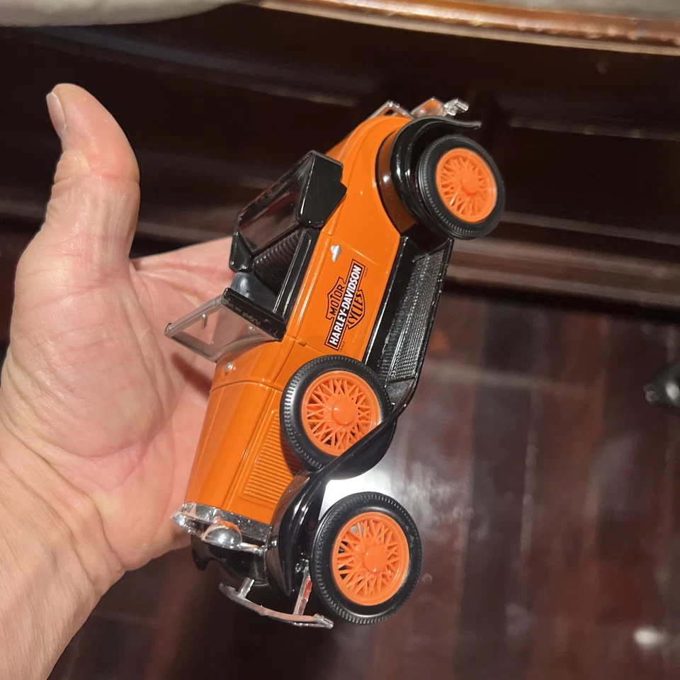 Ford Modelo A Roadster 1929, edición a escala 1:25 de Harley Davidson, banco con llave Foto 4 de 4