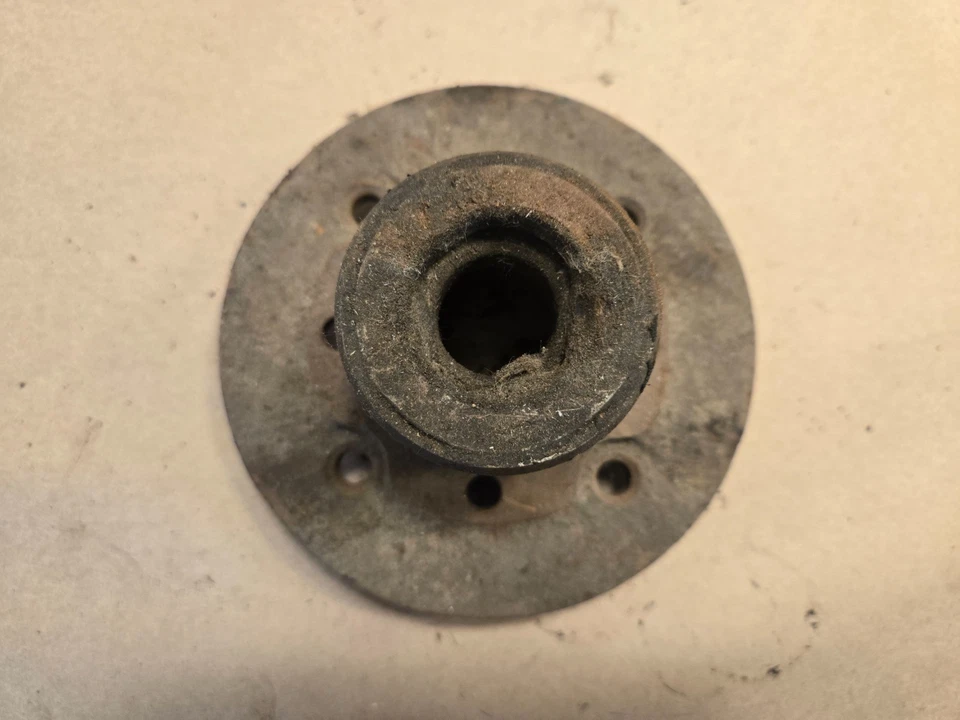 Buje de rueda de suspensión delantera MG Midget BTA385 OEM Foto 3 de 4