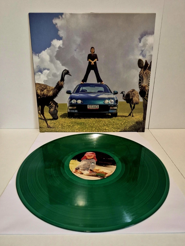 Benee - Fire On Mars / Stella & Steve Green Vinyl Record Indie R'n'B 2020 - Image 3 of 4