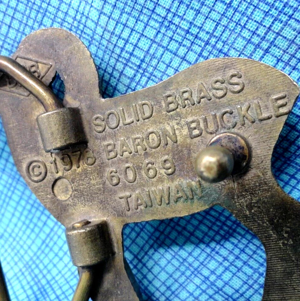 Cinturón de vestir Big Horn oveja carnero hebilla recortada latón de colección años 70 barón Taiwán .QRT544 Foto 4 de 4