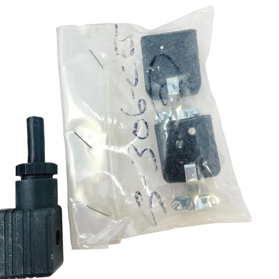 10 pcs Assorted Circular Connector Receptacle Plug TE AMP and Cinch Connectivity - Image 3 of 4