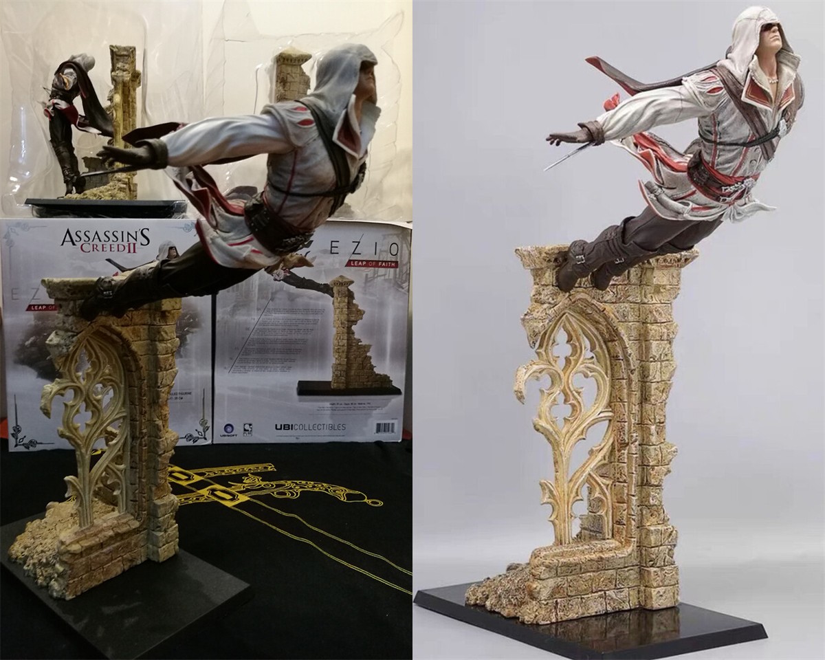ASSASSIN’s  EZIO LEAF of FAITH Qlectors Assassin's Creed Ezio Leap of Faith PVC Figure