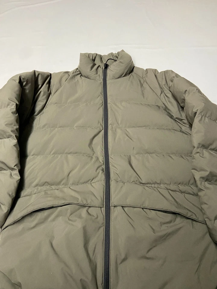 Chaqueta acolchada de plumas verde para hombre JOURNAL STANDARD talla M Foto 2 de 4