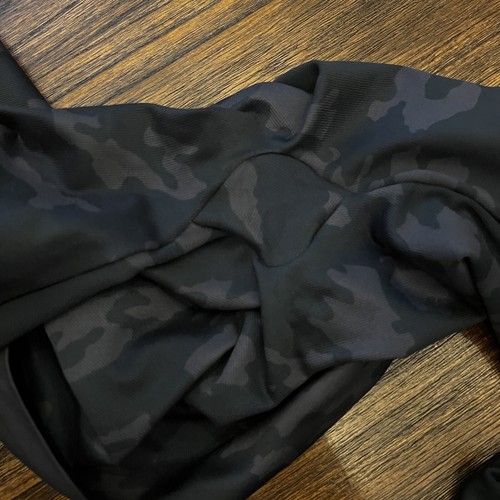 Spanx LOOK at Me Now Seamless Leggings - Black camo XL EUC - Picture 6 of 7