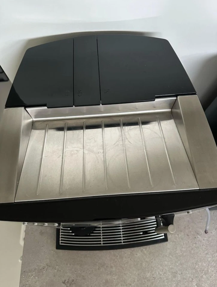 WMF 1000 S Schwarz/Silber Espresso-Vollautomat - Bild 3 von 4