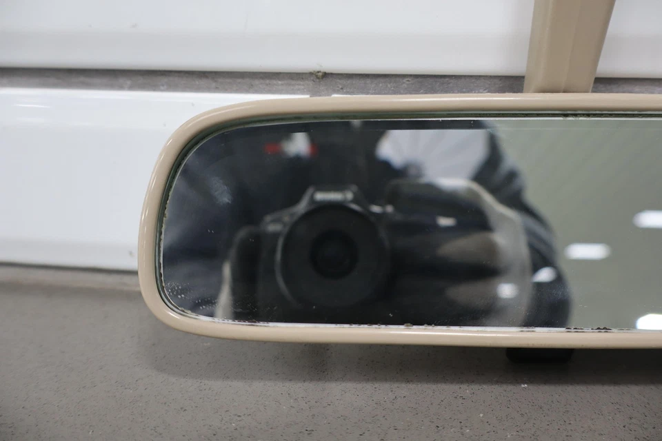 96-98 Lexus LX450 Interior Rearview Mirror Manual Dimming *Delaminating* - Image 2 of 4