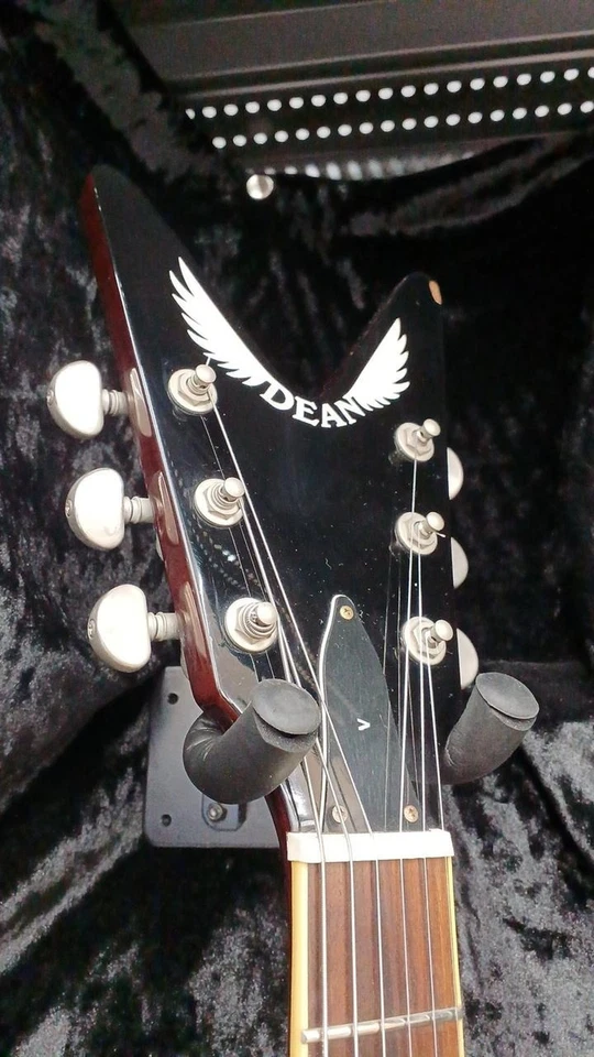 DEAN DEAN V79 二手 2006 桃花心木身体桃花心木颈部红木指板 Sunburst — 第 2/4 张图片