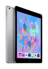 Apple iPad 9.7" 6th Gen 32GB WiFi Only Gray MR7F2LL/A  Very Good