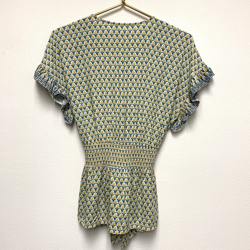 Max Studio Blouse Top Size Medium Flutter Sleeve Waist Tie Smocked Peplum NWT - Picture 2 of 13