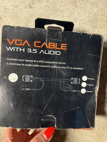 Blackweb VGA Cable With 3.5 Audio 10 FT Connect PC to VGA Compatible Device. - Picture 3 of 5