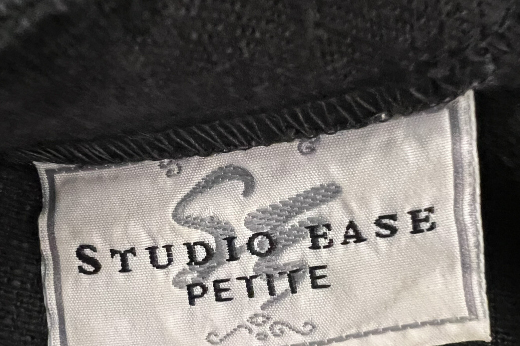 Studio Ease Black Starfish Shell Print Side Butto… - image 14