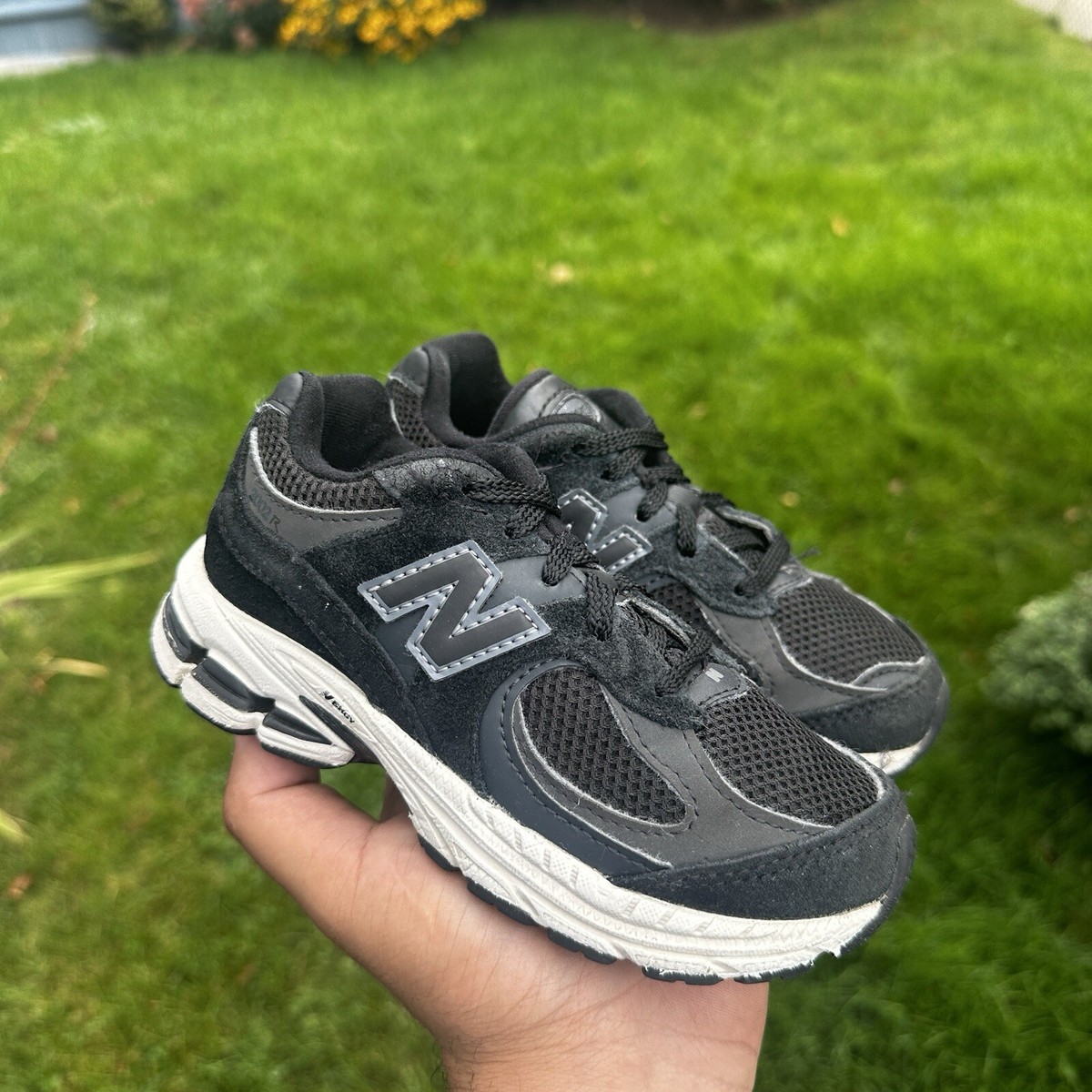 New Balance 2002R Black White PC2002BK Ps Preschool Little