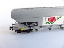 ARNOLD HN6488 / 4 WAGONS PLATS RENFE AVEC LEUR TRACTEURS