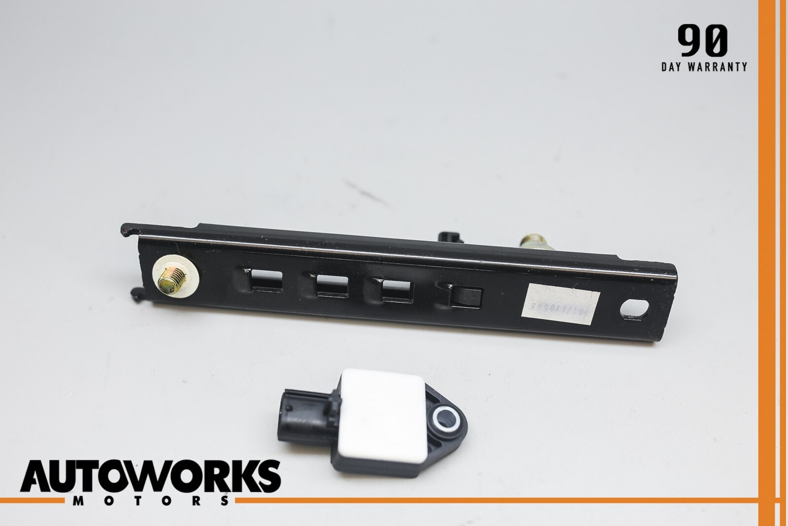 03-12 Maserati Quattroporte M139 Front Right Seat Height Adjuster W/ Sensor OEM