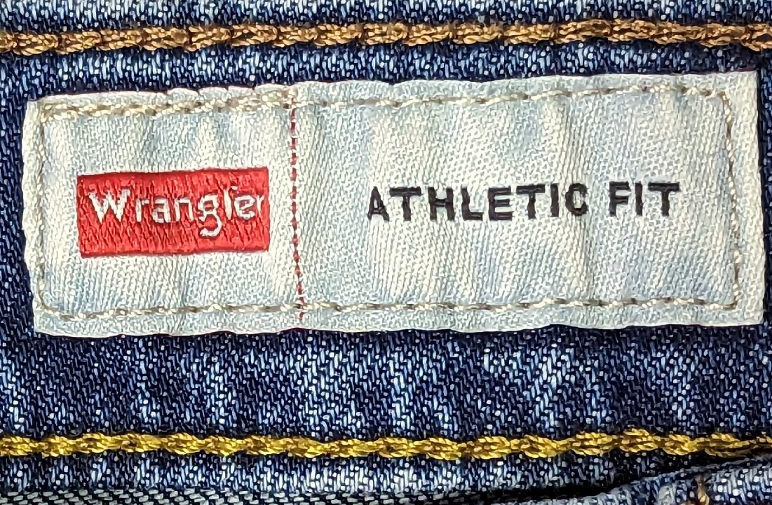 Wrangler Jeans Men's 34x32 Athletic Fit Tapered Leg  Blue Five Star Premium