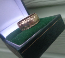 Gold Patterned Wedding Ring Yellow Gold Band 9ct hallmar 1992 Birmingham size P