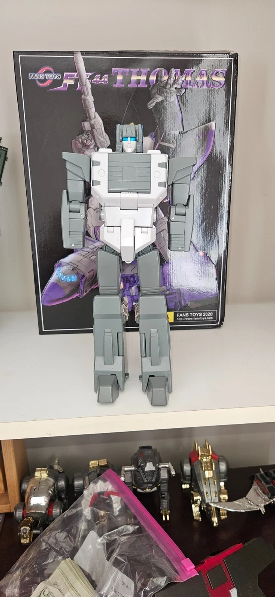 fans toys トランスフォーマー MPインセクトロンボンブシェルっぽい人 fans toys トランスフォーマー MPインセクトロンボンブシェルっぽい人